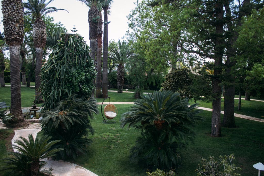 Giardino botanico di Dimora Caiammari Luxury Hotel & Spa.